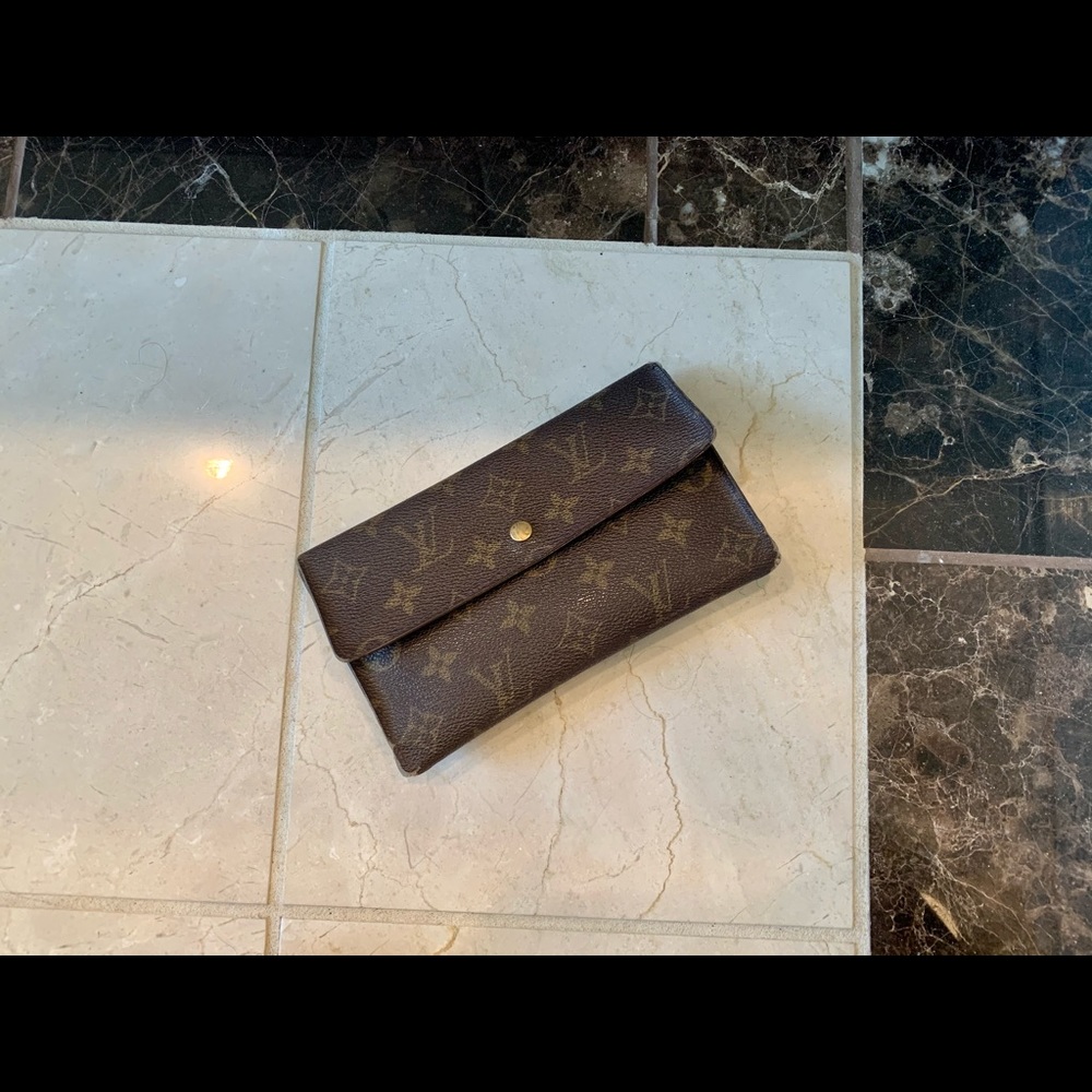 LOUIS VUITTON Rare Tri Fold Monogram Wallet
